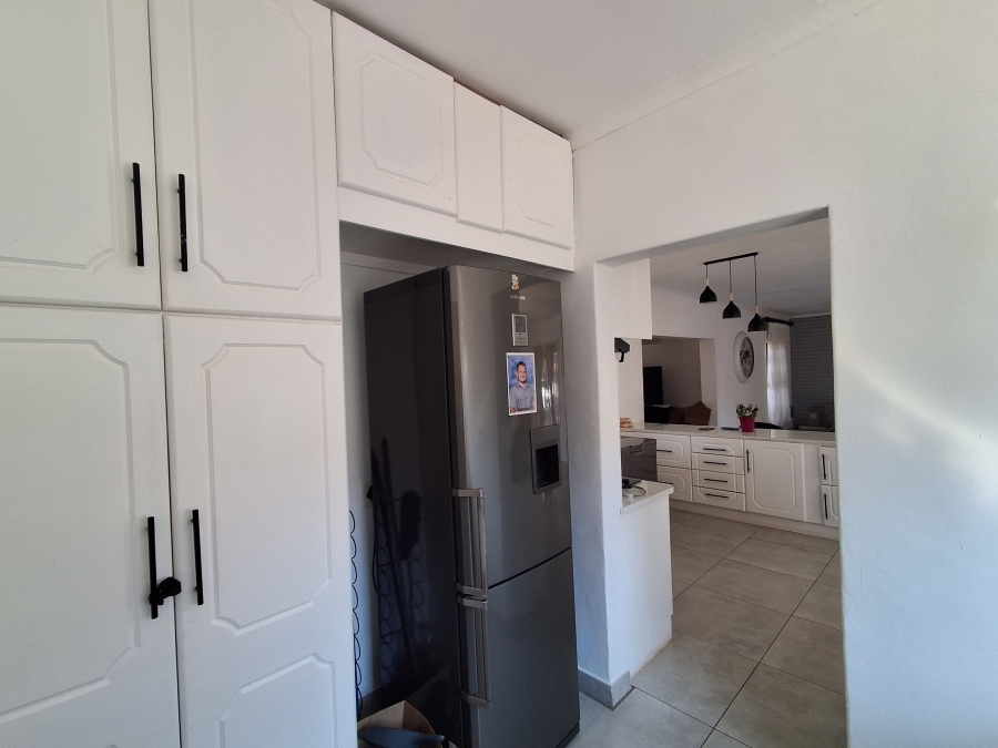 4 Bedroom Property for Sale in Flamwood North West